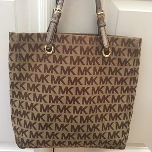 Michael Kors Signature Tote
